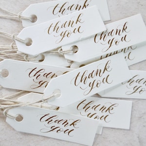 Kalligraphie Dankeschön Geschenkanhänger, personalisierte Ortsnamen für die Hochzeit, Handgefertigte Luxus Tags, Handgeschriebene Hochzeitsbevorzugung Etiketten