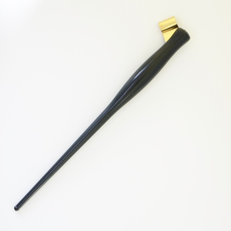 Black oblique calligraphy pen