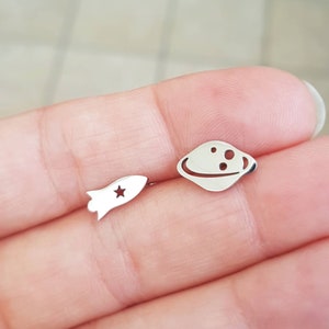Saturn Space Shuttle Studs,Bestseller Bright Space Stud Earrings,Space Shuttle Saturn Cartilage Earrings,Saturn Rocket Shaped Space Themed