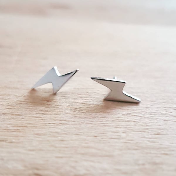 Flash Studs,Tiny Flash Sterling Silver Earrings,Cute Dainty Earrings,Minimal Thunder Studs,Tiny Earrings Gift Ready,Summer Tiny Studs,Promo