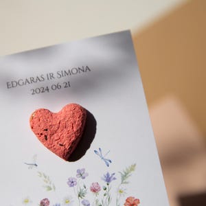 Marque-place de mariage avec un coeur en papier de graine à planter - douche nuptiale écologique - anniversaire, cadeau de baptême pour les invités - bombe de graine