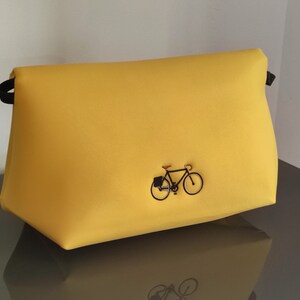 Women Bike Pannier waterproof for handlebar and city bag with a strap in blue Yellow