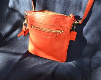 Vintage COACH British Tan Leather Saddle Medium Shoulder Bag