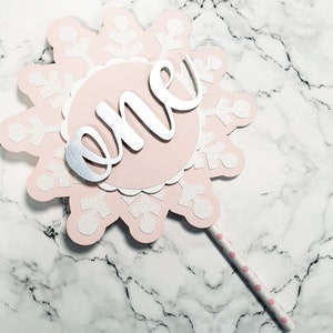 Winter Onederland Cake Topper. Snowflake Cake Topper. Winter Wonderland Party. Snowflake Centerpieces. Onederland First Party Decorations.