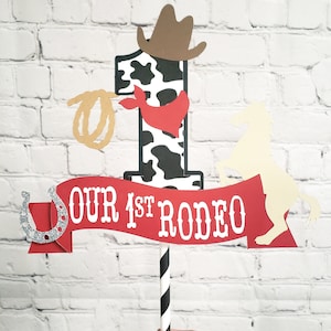 Notre premier anniversaire de rodéo. Notre premier topper gâteau rodéo. Cowboy Cake Topper. Western 1er anniversaire. Anniversaire de cowboy. Cowgirl Topper