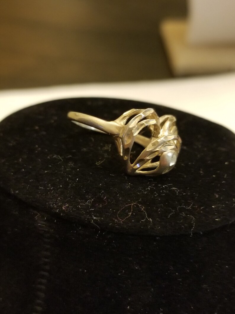 Vintage sterling silver heart shaped ring