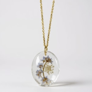 Forget-Me-Not & Baby&#39;s Breath Resin Necklace: Pressed Flower Memorial Keepsake
