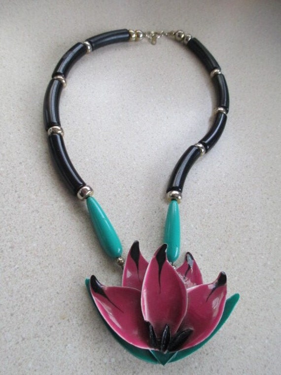 Colorful Blooming Acrylic Flower Necklace