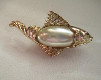 Vintage Coro Fish /Faux Pearl/Rhinestones Brooch