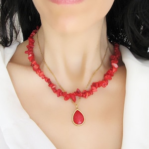 Red Coral Necklace, Coral Jewelry, Beaded Necklace, Gemstone Choker, Crystal Chip Necklace