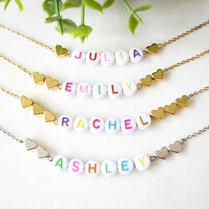 Name Perlen Halskette, personalisierte Namen Halskette, Bunte Buchstaben Halskette, Herz Halskette