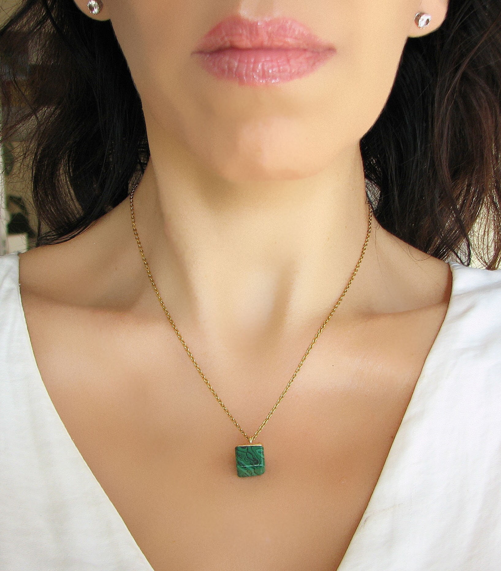 Green malachite necklace best sale