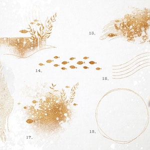 K&ouml;nnte beinhalten: Goldfolien-Illustrationen von Fischen, Algen und Wellen auf wei&szlig;em Hintergrund. Die Zahlen 12, 13, 14, 15, 16, 17 und 18 sind in schwarzer Schrift geschrieben. Ein goldener Kreisrahmen befindet sich in der unteren rechten Ecke. Ein goldfarbener Stein befindet sich in der unteren rechten Ecke.