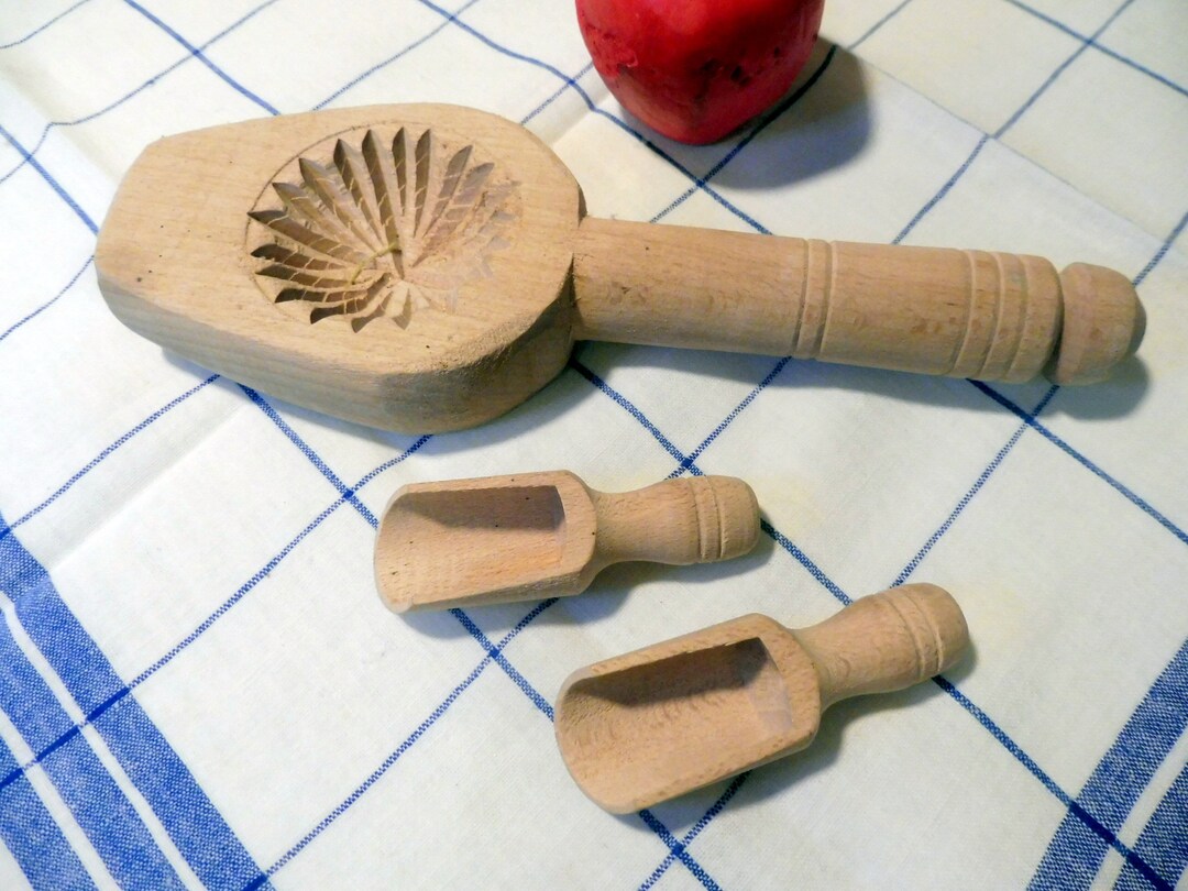 BUTTERMODEL and 2 Wooden Salt/spice Scoops - Etsy
