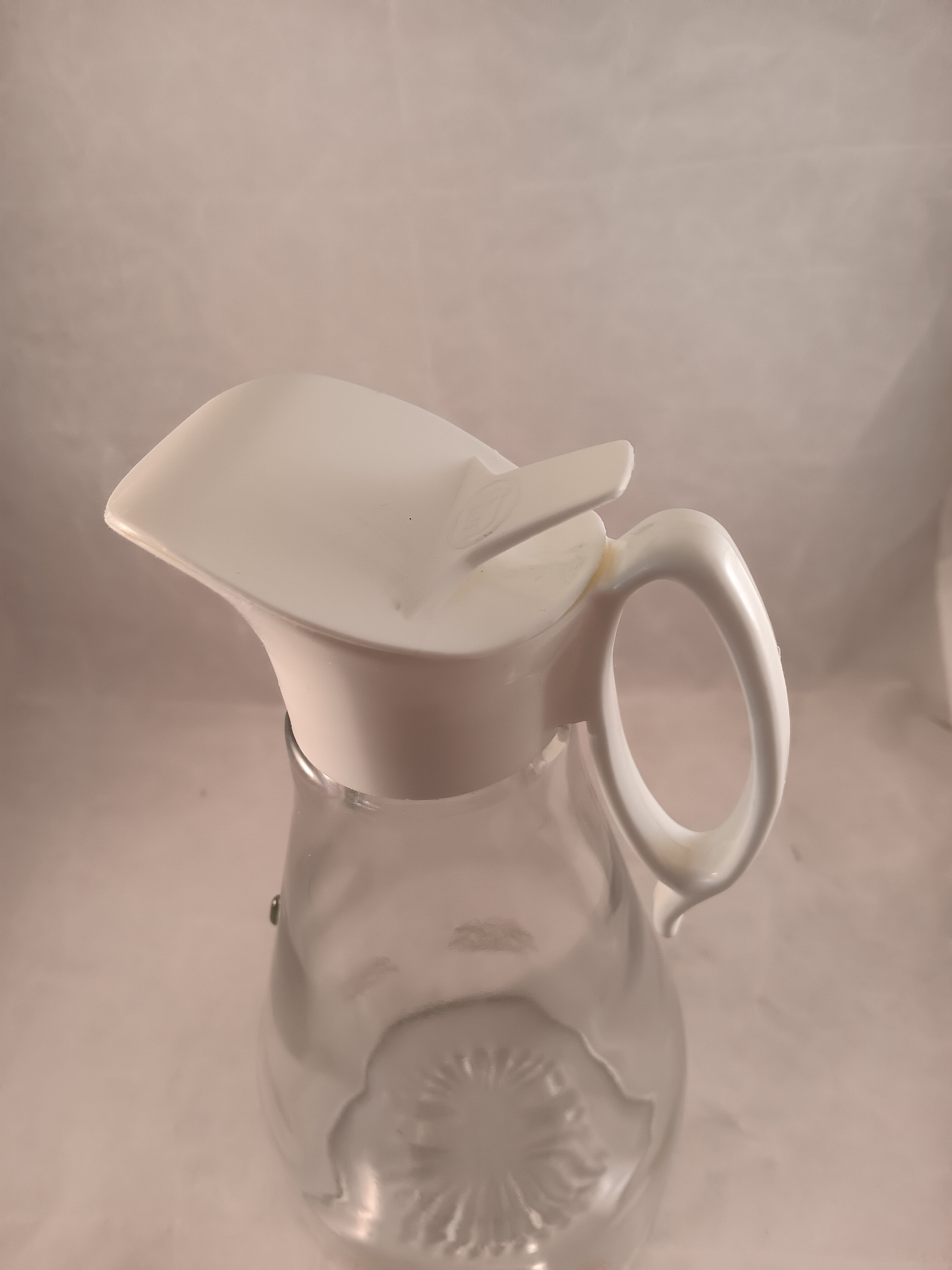 Log Cabin Syrup Dispenser, Gold Federal Eagle Around Bottom, Pyrex