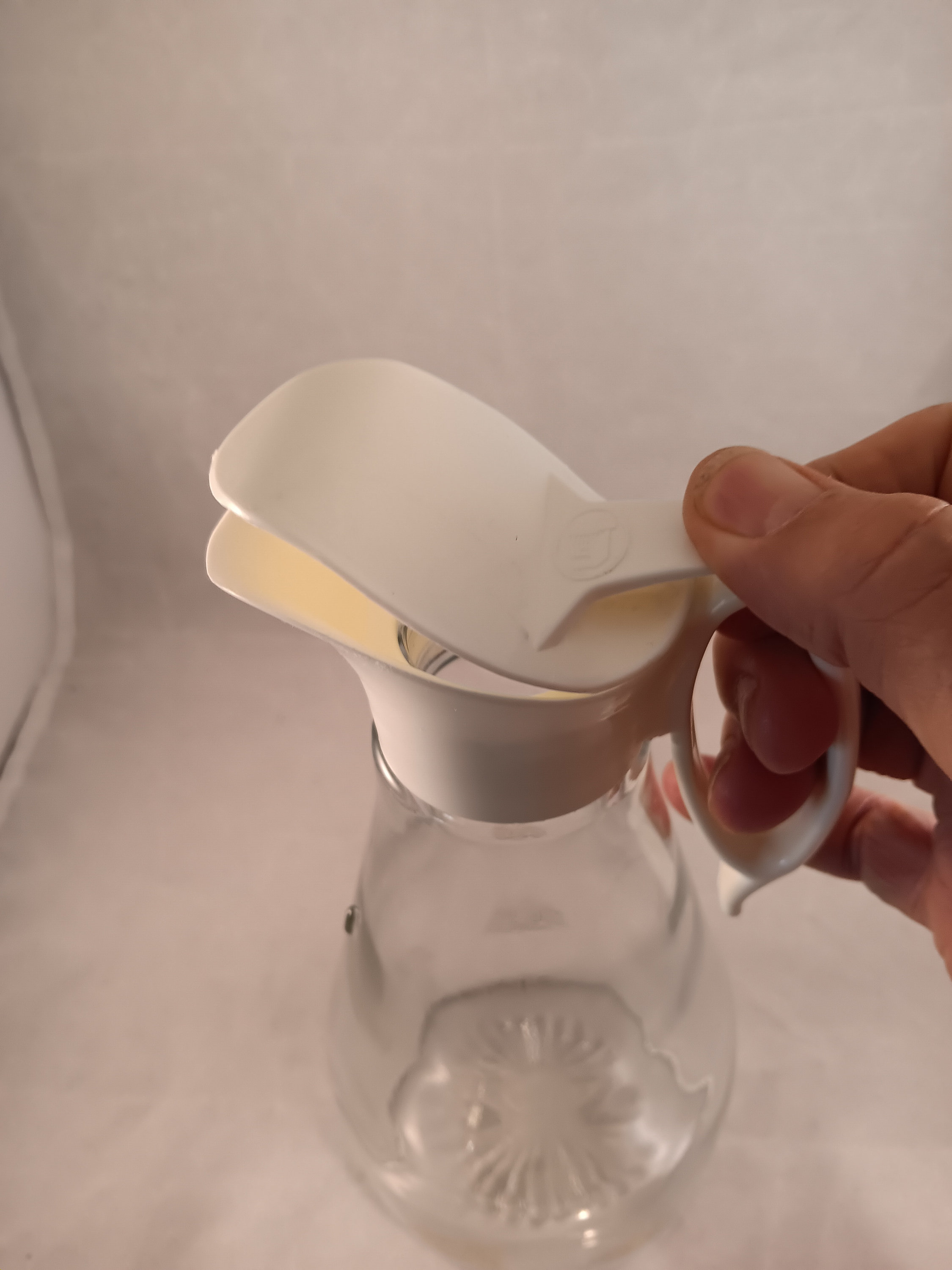 Log Cabin Syrup Dispenser, Gold Federal Eagle Around Bottom, Pyrex