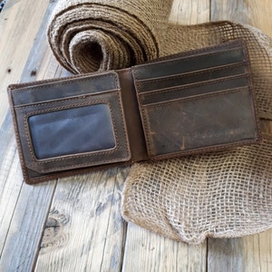 Portefeuille en cuir personnalisé, portefeuille en cuir de vachette, portefeuille vintage, portefeuille BiFold pour hommes, cadeau de fête des pères, cadeau pour homme, cuir en détresse