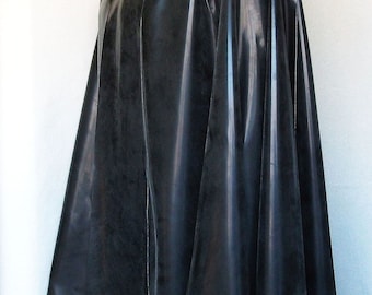 Latex cape long open