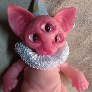 Psychic Sphynx 3 Eyed Cat Kitten variant