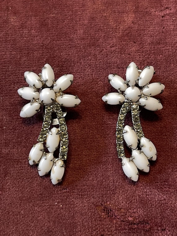 Vintage Milk Glass Ear Crawler Clip Earrings