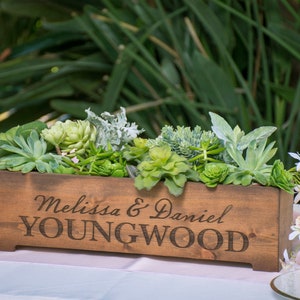 Jardinière en vase rustique en bois personnalisée