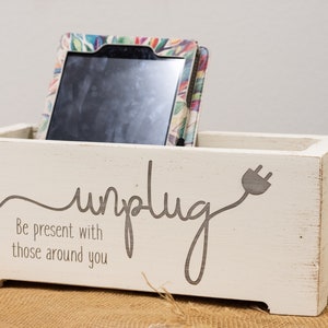 Unplug Box Electronics Holder Personalized Family Cell Phone Box Premium Finish Bild 7