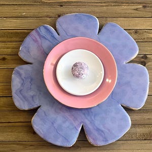 Lavender flower wall decor: wood base with plates & ceramic knob