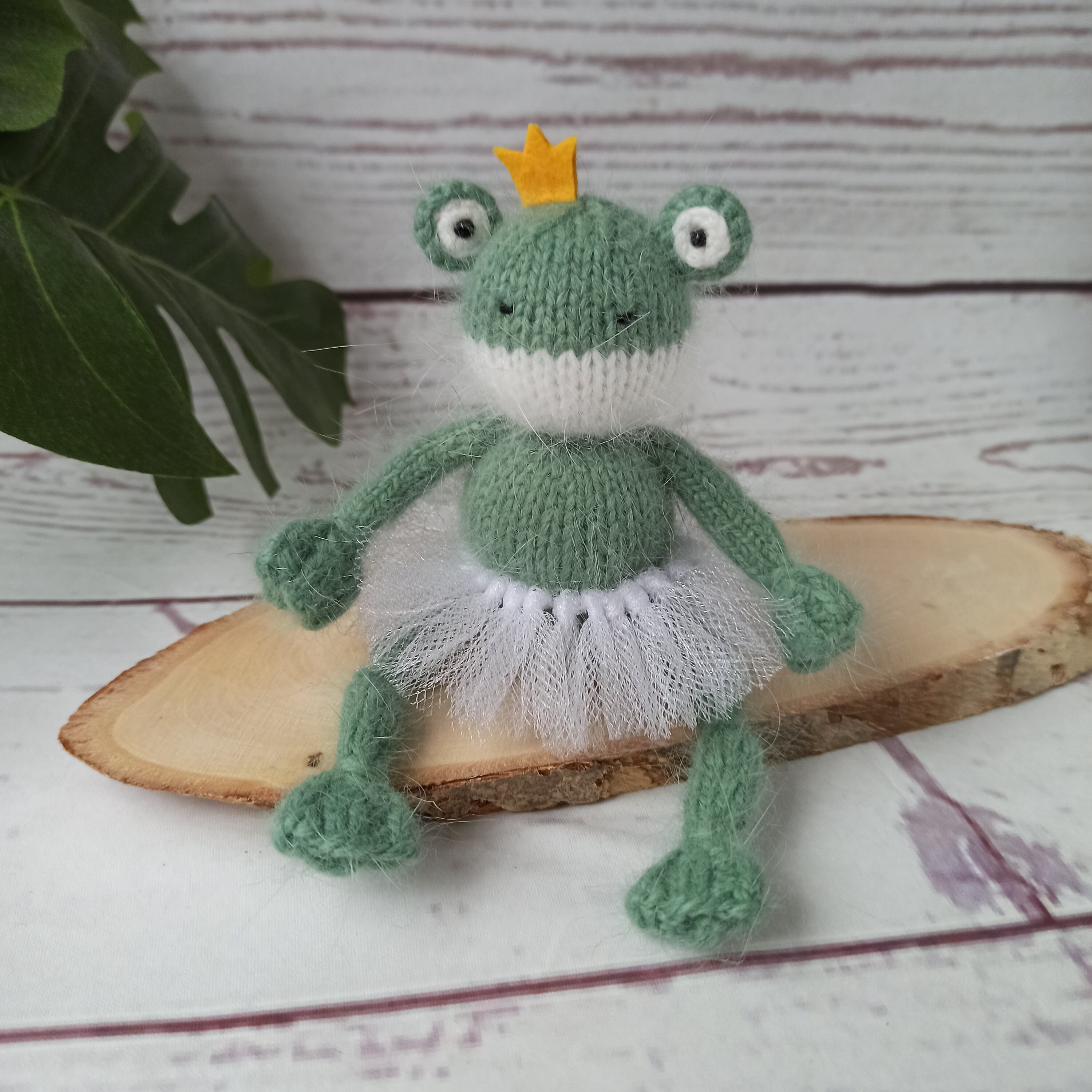 Knitted Frog Toy for Photography Props, Toys for Photosession, Stuffed ...