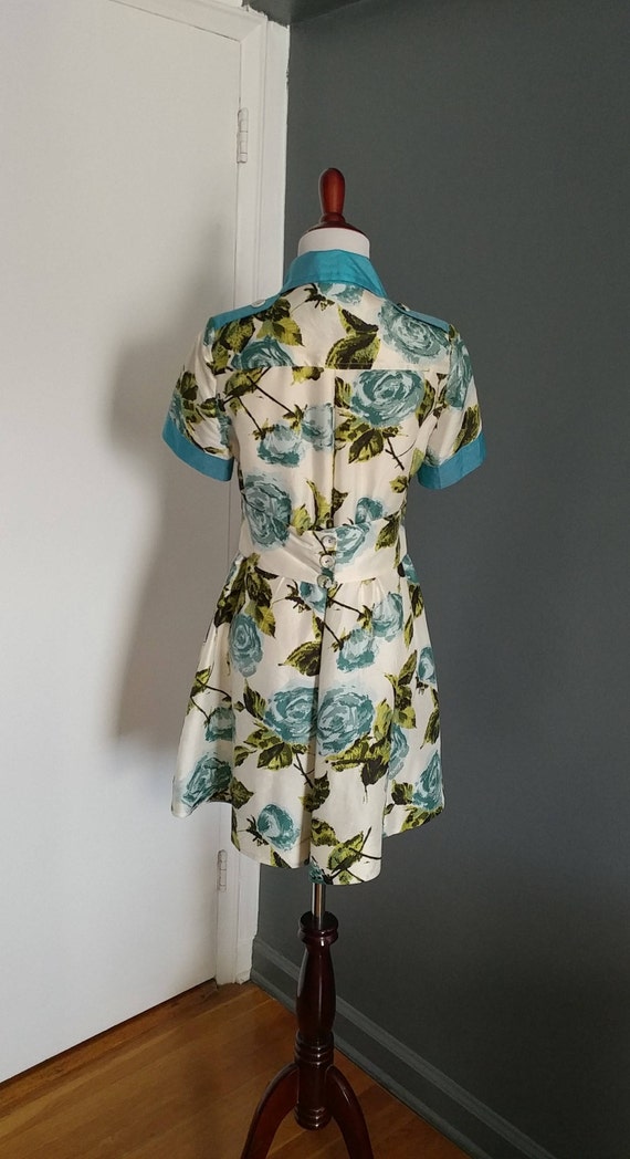 Vintage 70s silk floral cocktail dress, fit size … - image 6