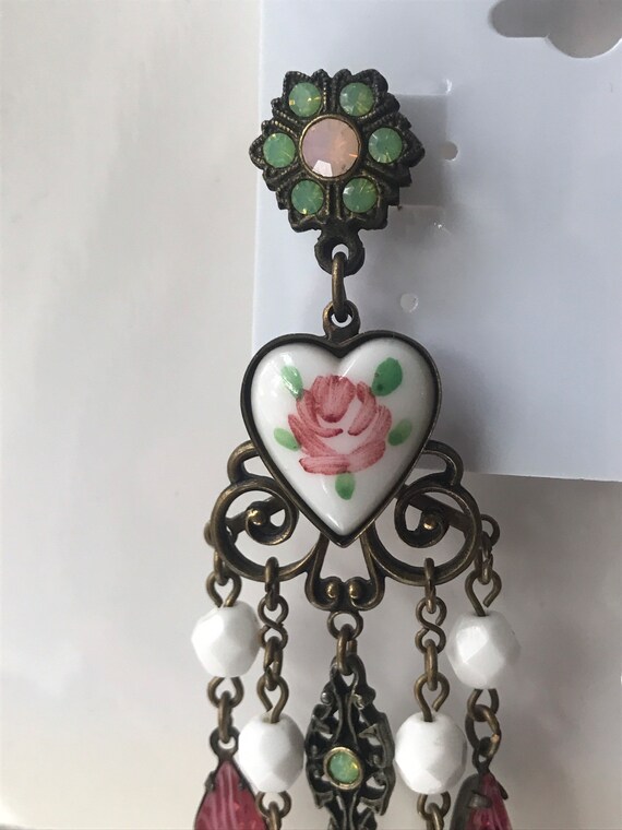 Romantic enamel floral/heart dangling earrings - image 3