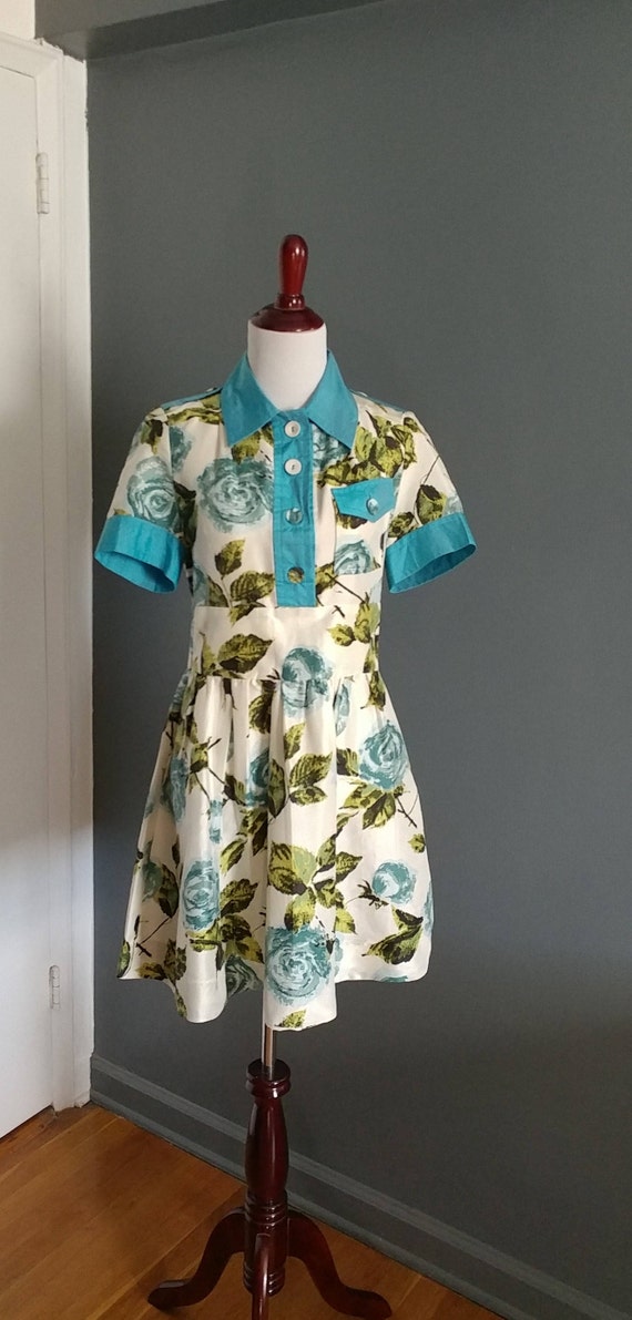 Vintage 70s silk floral cocktail dress, fit size … - image 2