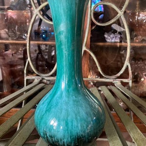 Blue Mountain Pottery  Vase.  8 inches tall.  Produced in  Ontario 1953 to  2004.