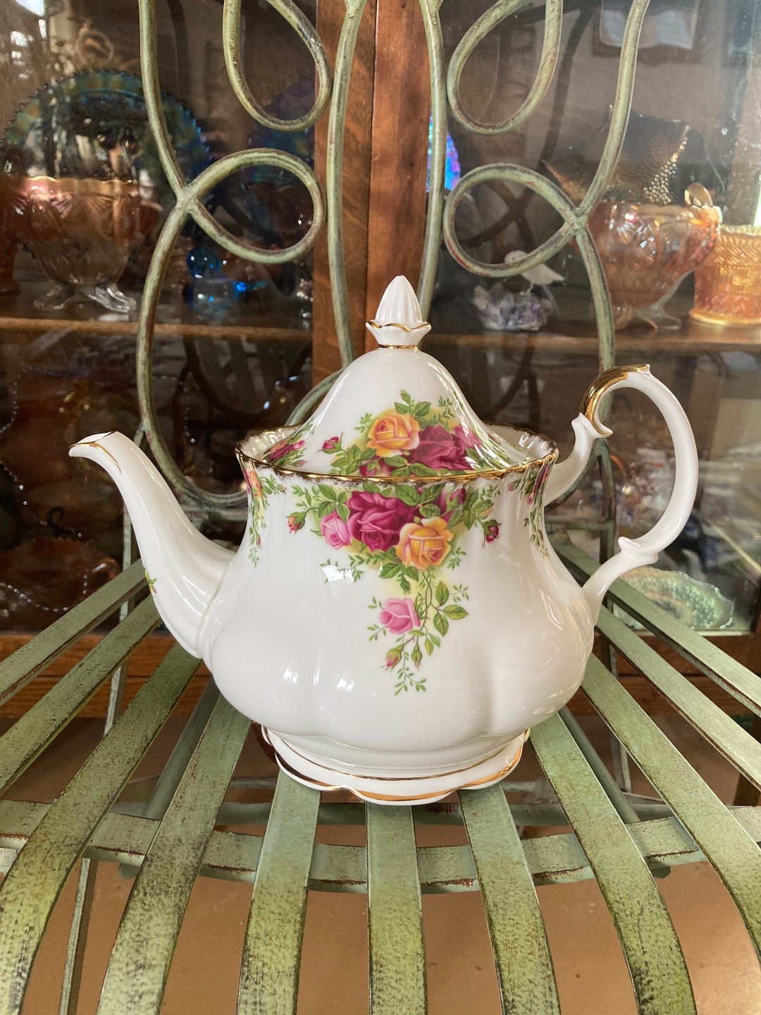 Royal Albert Old Country Roses Teapot. Large Size. 8 Inches Tall 