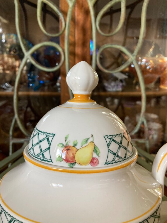 Villeroy and Boch Basket Teapot. 7.5 Inches Tall.produced in