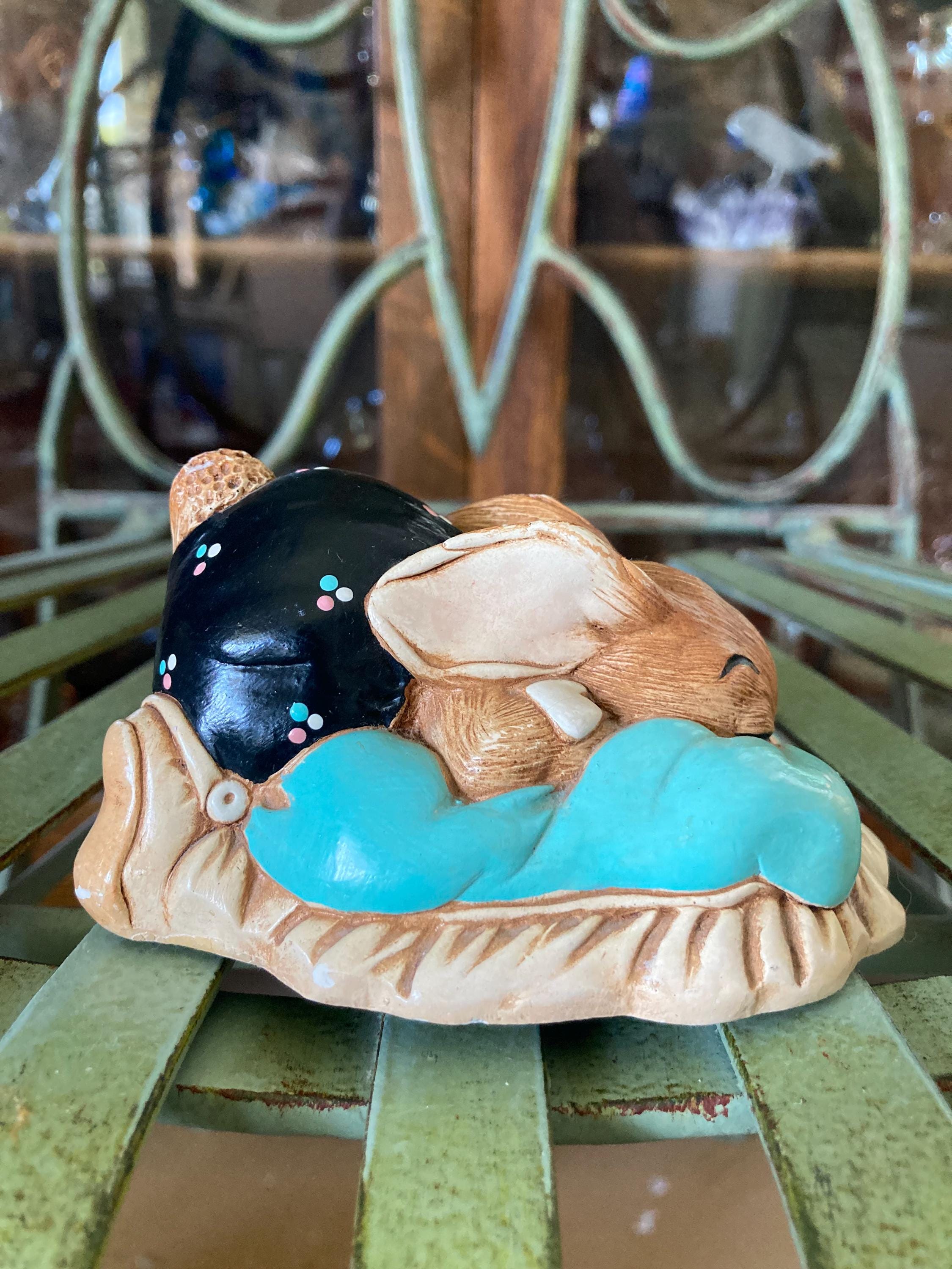 Pendelfin “dodger” Rabbit. 4 Inches Wide. Produced in England 1964