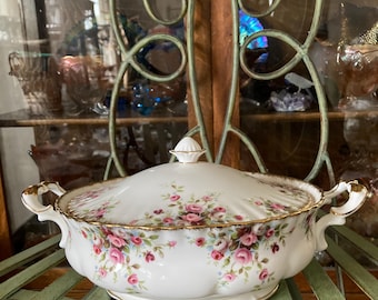 Royal Albert Cottage Garden Covered Vegetable  Bowl. 11.5 inches wide. Produced in England 1960’s to 1990’s.