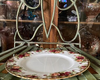 Royal Albert Old Country Roses Luncheon Plates. Set of 2. 9.25