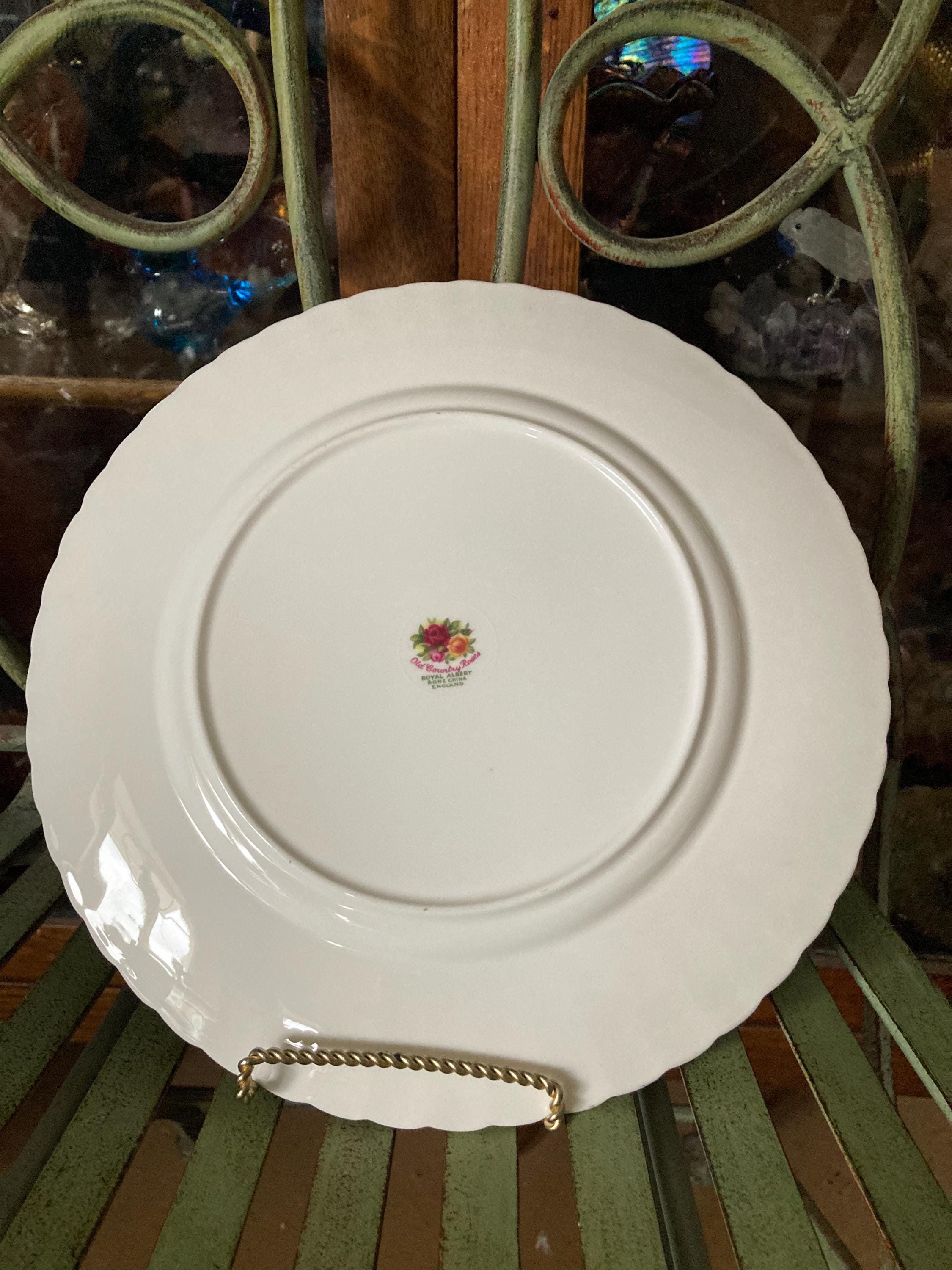 Royal Albert Old Country Roses Luncheon Plates. Set of 2. 9.25