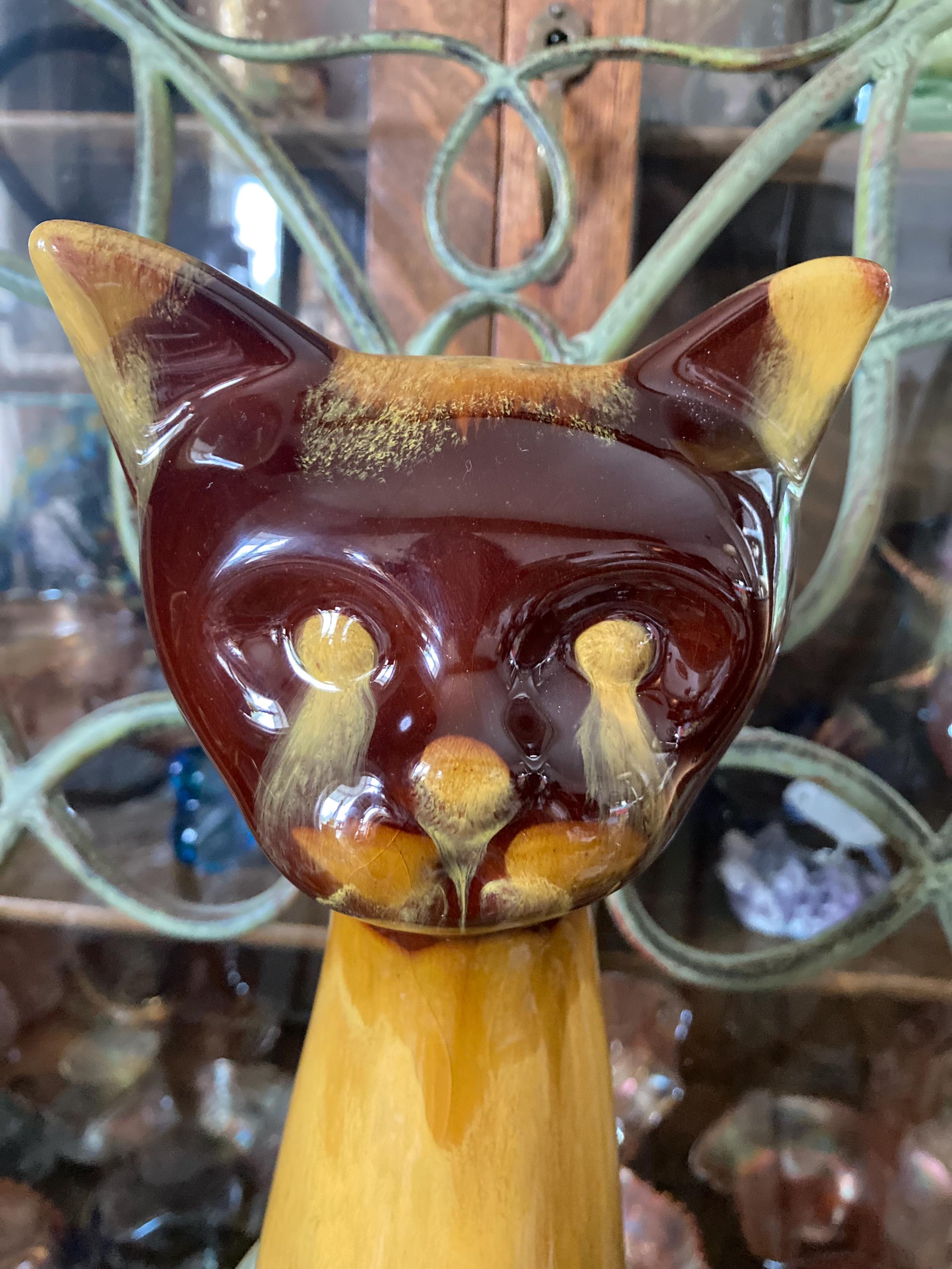 Blue Mountain Pottery Cat. Harvest Gold. Produced in Collingwood