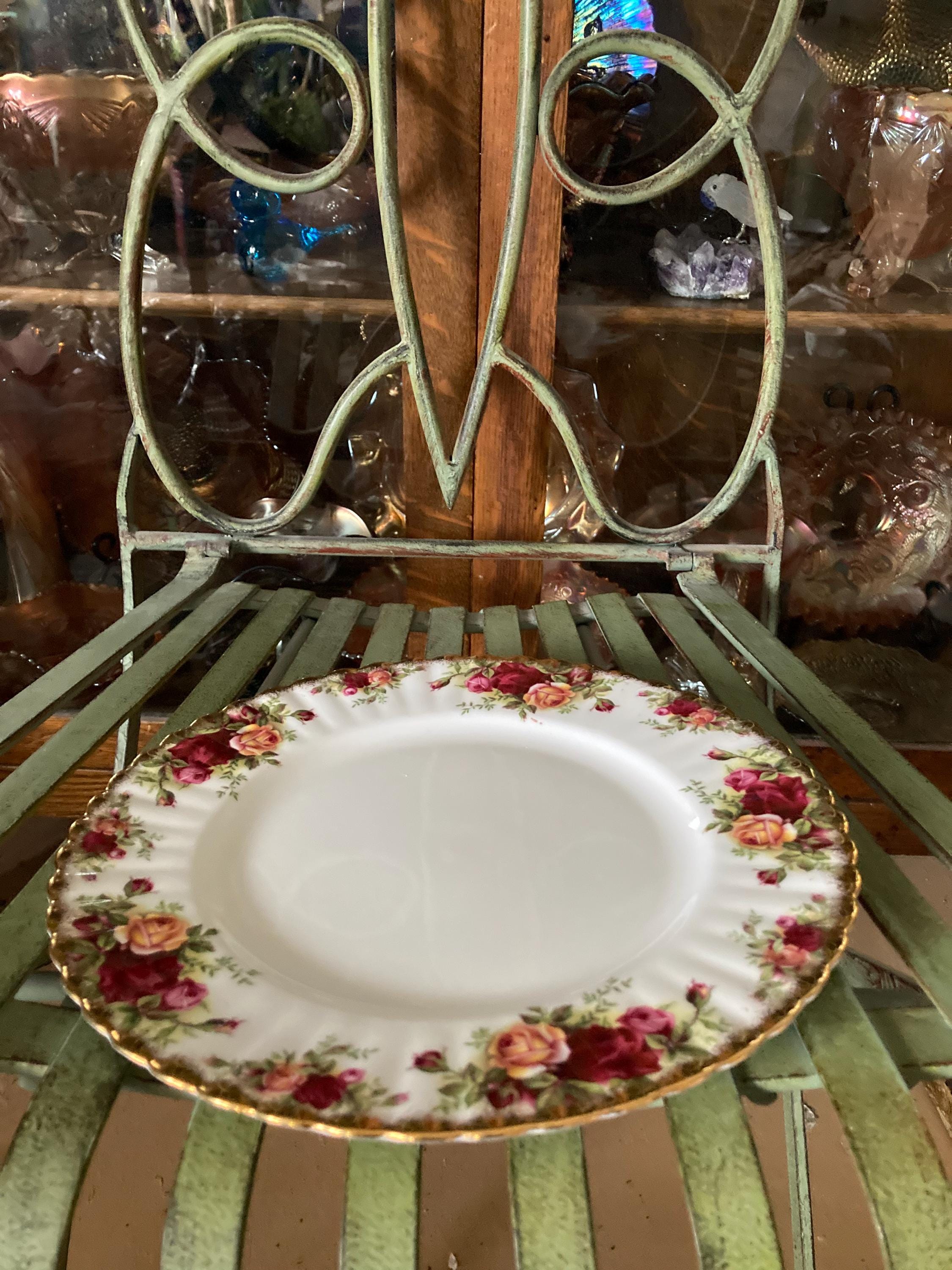 Royal Albert Old Country Roses Luncheon Plates. Set of 2. 9.25