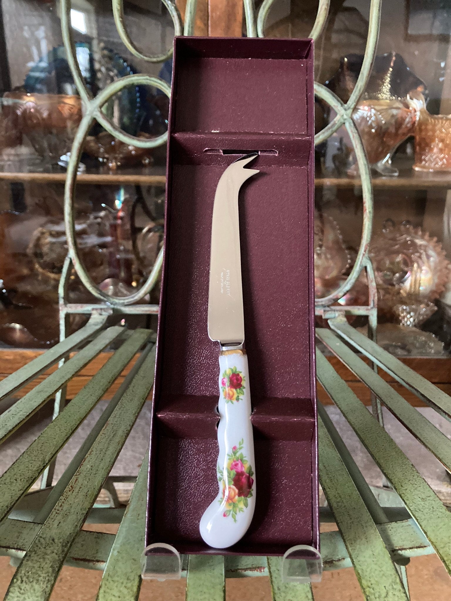   Old Country Roseカトラリー45ピース Royal Albert Old Country Roses Flatware Set 45 Pieces with