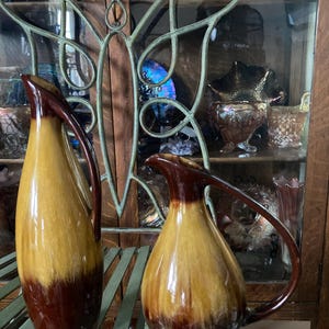 Blue Mountain Pottery  Ewers. Set of 2. 11 and  7 inches tall. Harvest Gold Collection. Produced in Collingwood, Ontario  1960’s to 1980’s.
