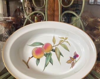 Royal Worcester Evesham Gold Baker. 11 inches wide. Produced in England 1962 to 2015.