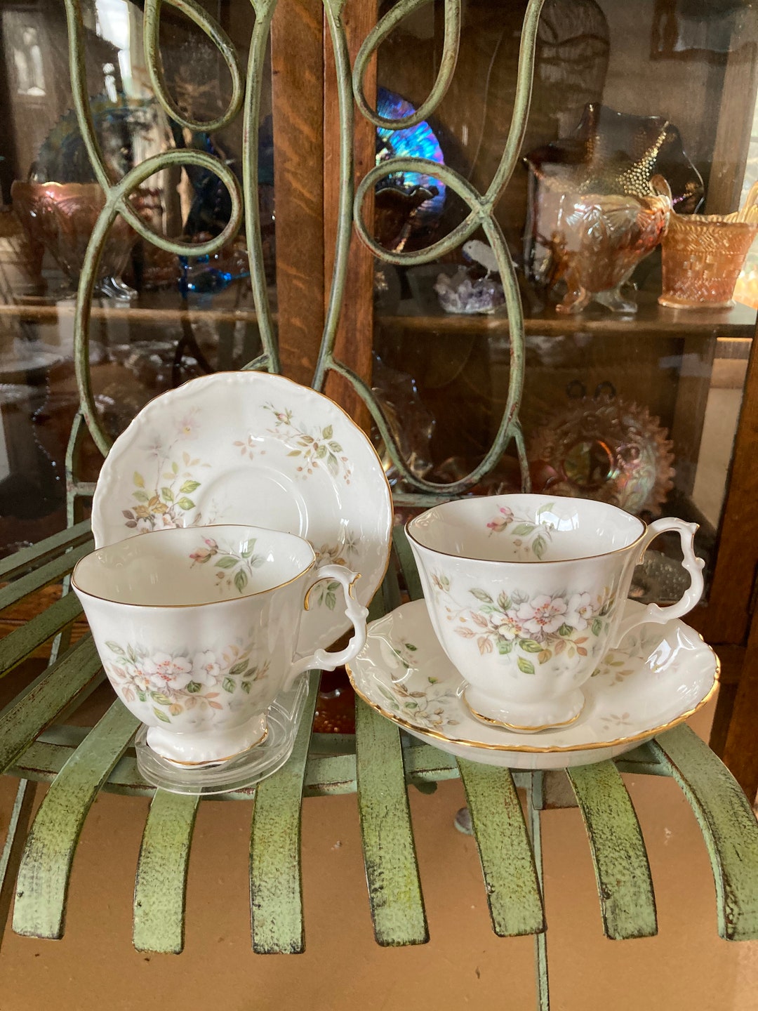 ロイヤル アルバートティーカップ15ｐセット1920年代 ロイヤル・アルバート・ハワース ティーカップ＆ソーサー。2個セット