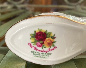 Royal Albert Old Country Roses Shoe. 4.25 Inches Wide