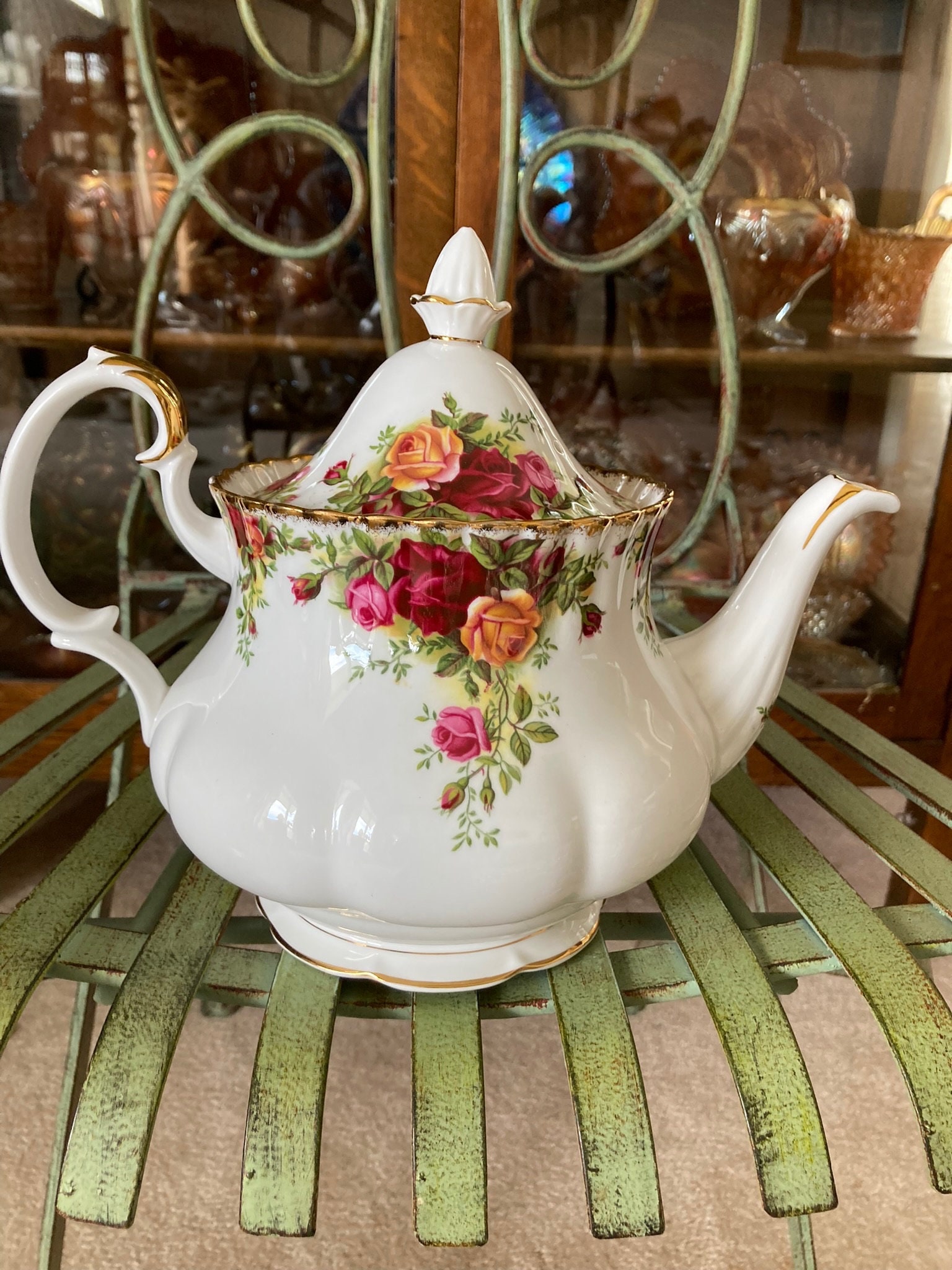Royal Albert Old Country Roses Large Teapot. 10 Inches Wide