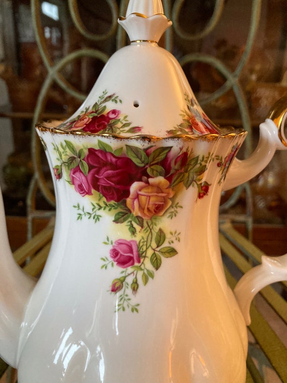 Royal Albert Old Country Roses. Coffee Pot. 10.5 Inches Tall
