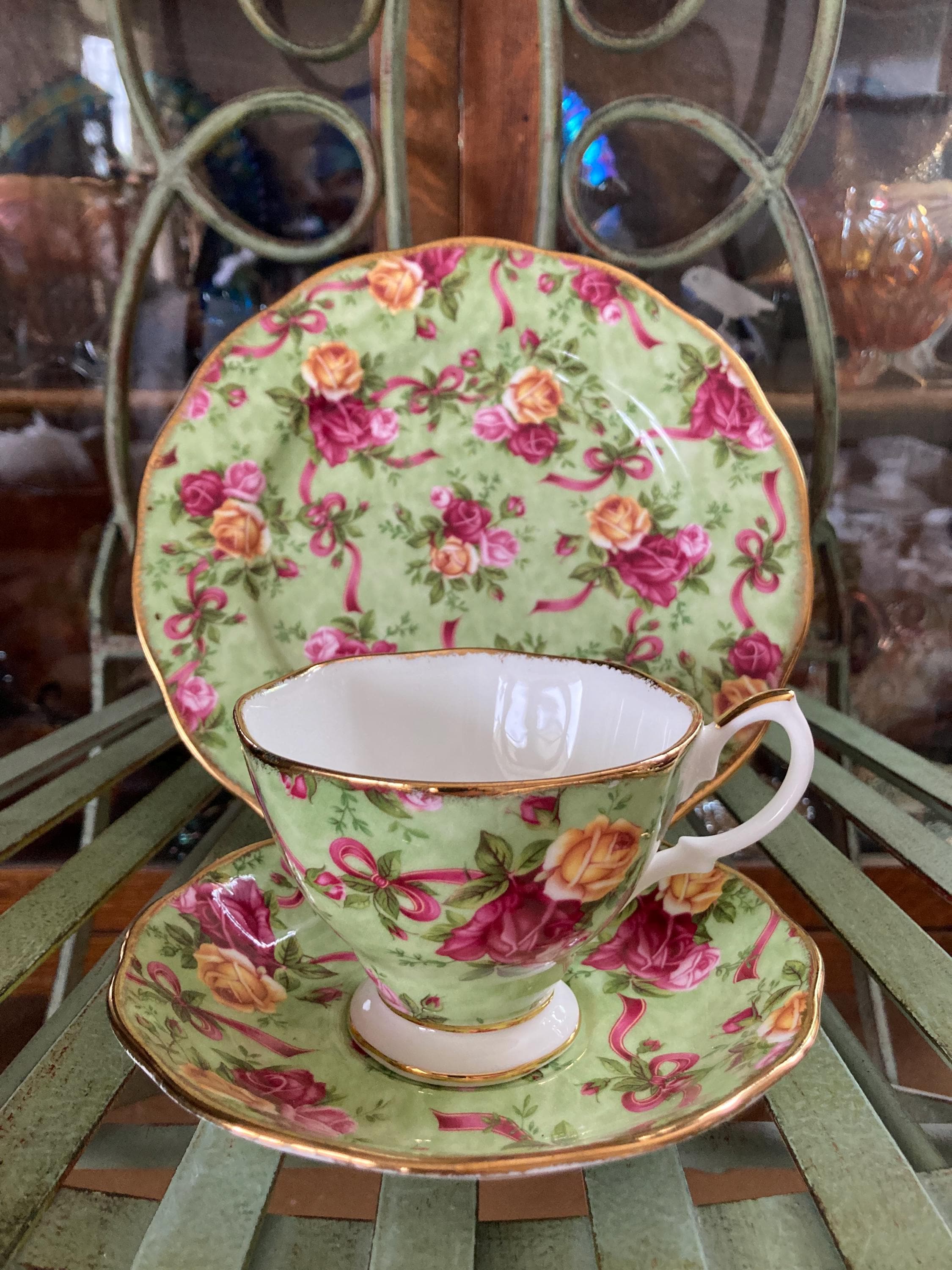 Royal Albert Old Country Roses Green Chintz Trio. Ribbon