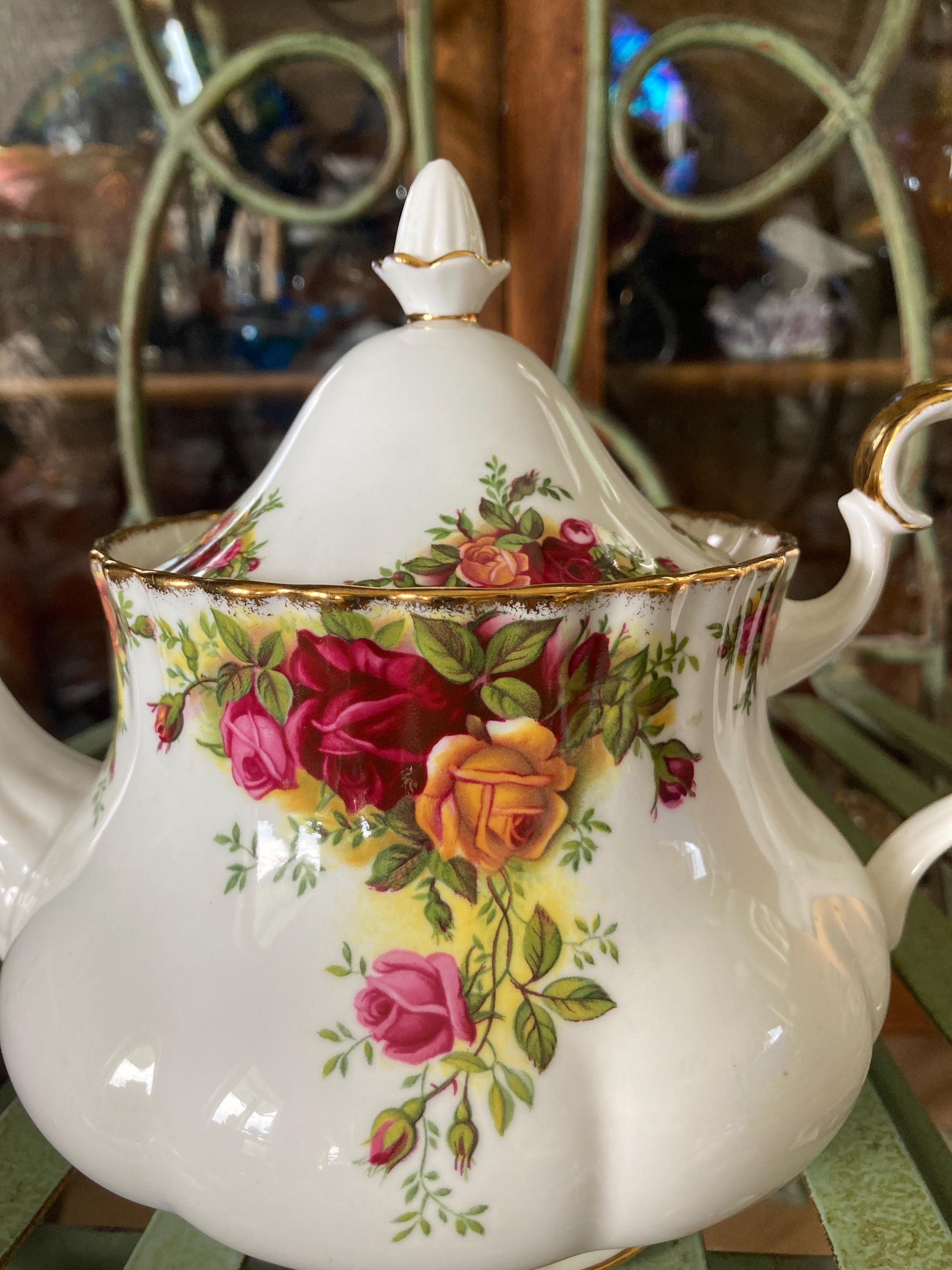 Royal Albert Old Country Roses Teapot. Medium Size. Produced in 