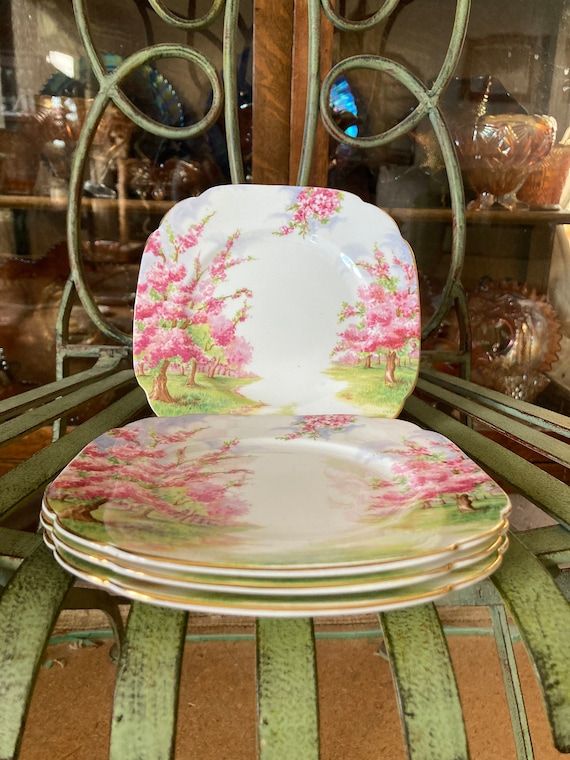 Royal Albert Blossom Time Bread and Butter Plates. Set of 4 Royal Albert Blossom Time Bread and Butter Plates. Set of 4